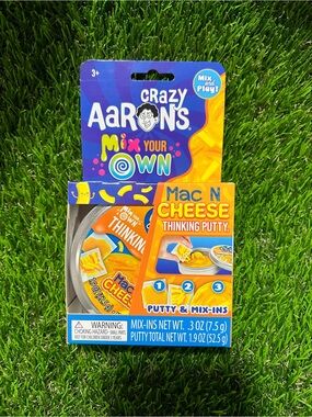 Crazy Aaron’s Mac N Cheese Thinking Putty - Yellow